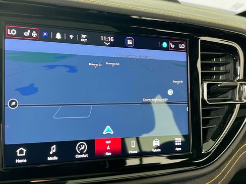 Used 2023 Dodge Durango R/T w/ Hemi Orange Plus Package image 12