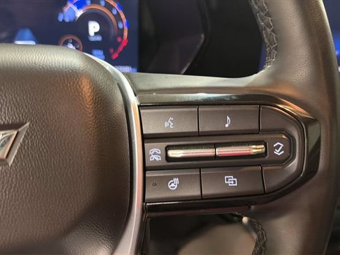 Used 2025 Chevrolet Colorado ZR2 w/ Technology Package AWD/4WD image 18