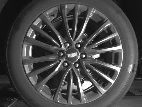 Used 2025 Cadillac Escalade Sport Platinum w/ LPO, Floor Liner Package AWD/4WD image 11
