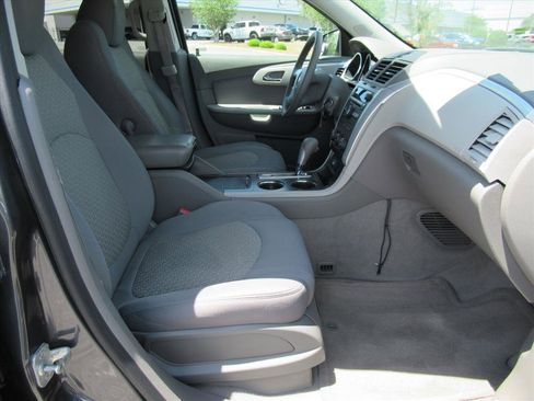 Used 2012 Chevrolet Traverse LS FWD image 10