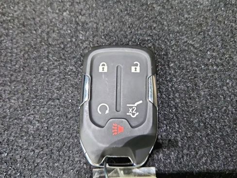 Used 2023 GMC Terrain SLT image 21