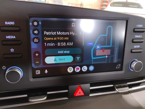 Used 2025 Hyundai Elantra Sport image 41