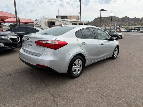 Used 2016 Kia Forte LX FWD image 5