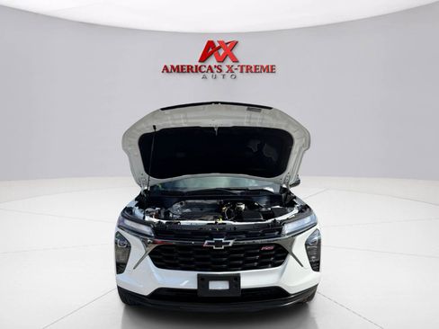 Used 2025 Chevrolet Trax RS w/ Sunroof Package FWD image 62