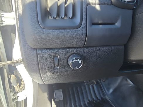 Used 2022 Chevrolet Colorado LT w/ Fleet Safety Package image 17