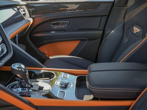 New 2025 Bentley Bentayga image 20
