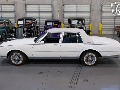 Used 1989 Chevrolet Caprice Classic Brougham image 9