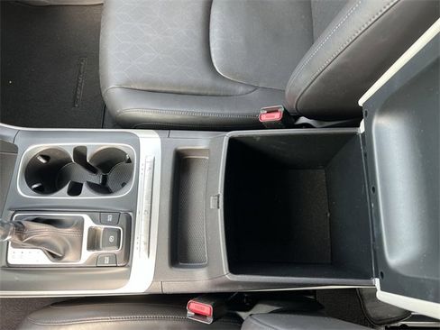 Certified 2024 Kia Carnival LX image 20