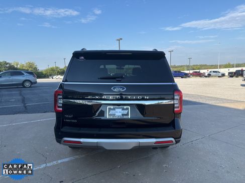 Used 2024 Ford Expedition Limited image 4