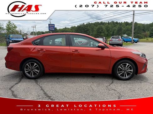 Used 2023 Kia Forte LXS w/ LXS Technology Package FWD image 7