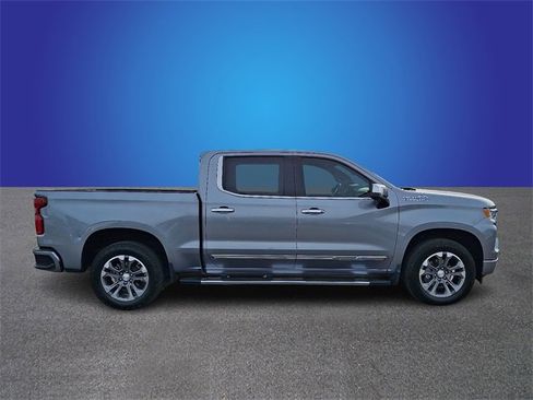 Used 2024 Chevrolet Silverado 1500 High Country w/ Technology Package image 4