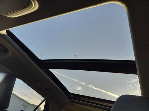 Used 2023 Ford Explorer XLT w/ Equipment Group 202A image 25