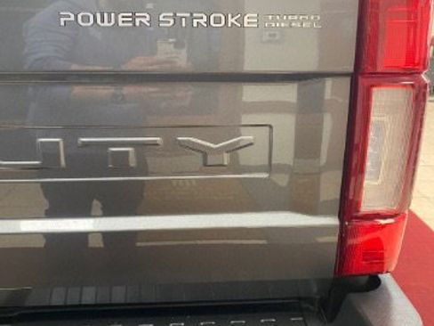 Used 2021 Ford F250 Lariat image 14