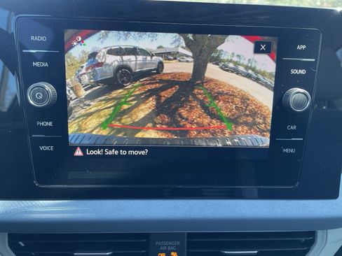 New 2026 Volkswagen Jetta SE FWD image 19