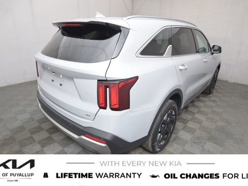 New 2026 Kia Sorento S image 5