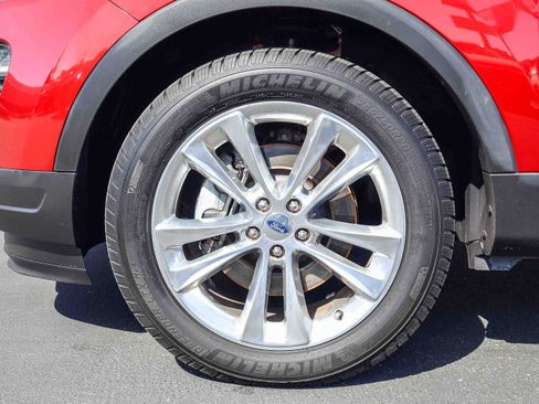 Used 2019 Ford Explorer XLT image 20