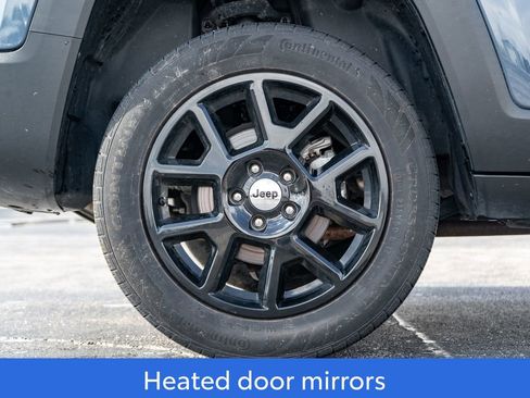 Used 2023 Jeep Renegade Latitude w/ Premium Group AWD/4WD image 9