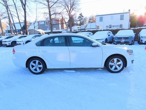 Used 2014 Volkswagen Passat 1.8T Wolfsburg Edition image 3