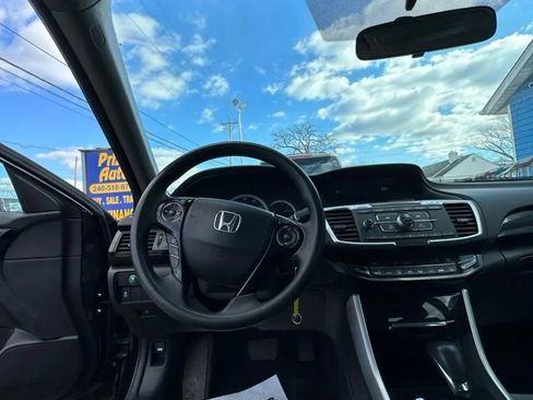 Used 2017 Honda Accord LX image 9