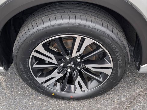 Used 2024 Mitsubishi Eclipse Cross SEL AWD/4WD image 25