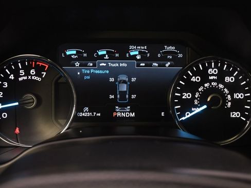 Used 2018 Ford F150 Lariat w/ Equipment Group 502A Luxury AWD/4WD image 25