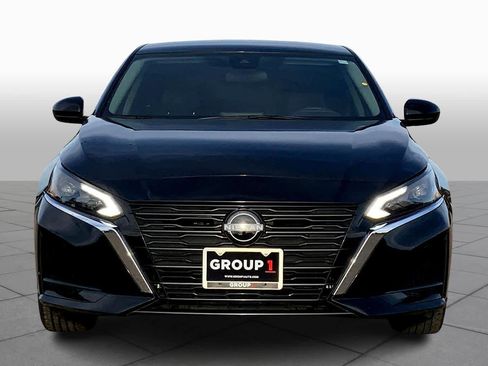 Used 2023 Nissan Altima 2.5 SV image 3