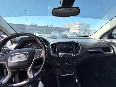 Used 2018 GMC Terrain Denali w/ Advanced Safety Package image 17