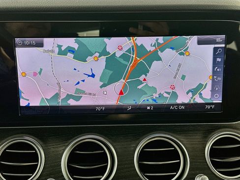 Used 2018 Mercedes-Benz E 400 4MATIC Wagon w/ Premium 1 Package image 22