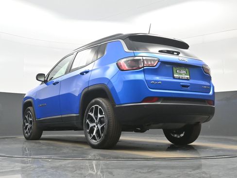 Used 2025 Jeep Compass Limited image 26