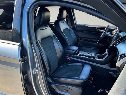 Used 2024 Ford Edge ST-Line image 27