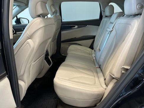 Used 2016 Lincoln MKX Reserve w/ Driver Assistance Package image 13