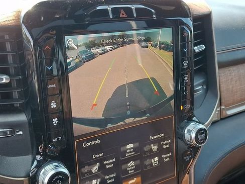 Used 2019 RAM 1500 Limited AWD/4WD image 13