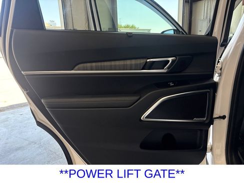 Used 2024 Kia Telluride SX w/ Towing Package FWD image 29