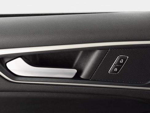 Used 2024 Ford Edge SEL image 19