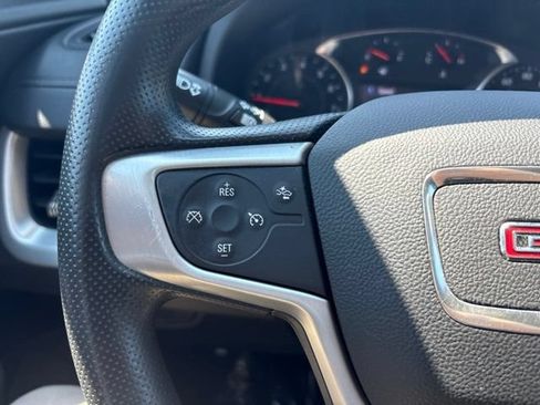 Used 2023 GMC Terrain SLE w/ Driver Convenience Package FWD image 28