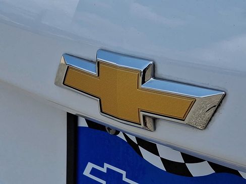 Used 2023 Chevrolet Equinox LT AWD/4WD image 29