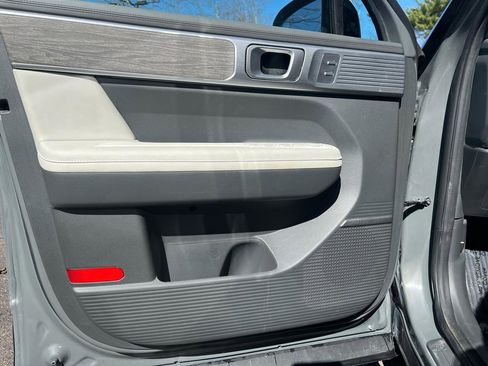 Used 2025 Hyundai Santa Fe Limited FWD image 21