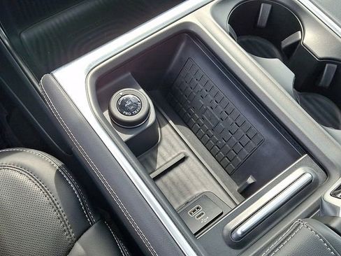 Used 2025 Ford Expedition Max Platinum AWD/4WD image 27