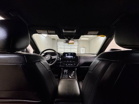 Used 2025 Nissan Pathfinder Rock Creek AWD/4WD image 18