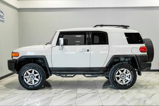 Used 2012 Toyota FJ Cruiser 2WD w/ Convenience Pkg image 14