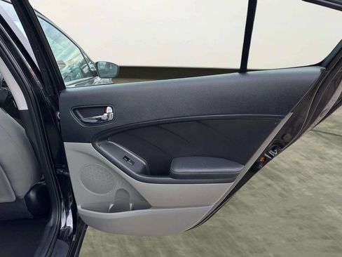 Used 2015 Kia Forte LX image 15