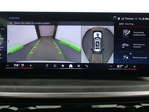 Used 2024 BMW X7 M60i w/ Executive Package image 17