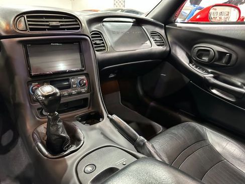 Used 2000 Chevrolet Corvette Convertible w/ Performance Handling Pkg image 16