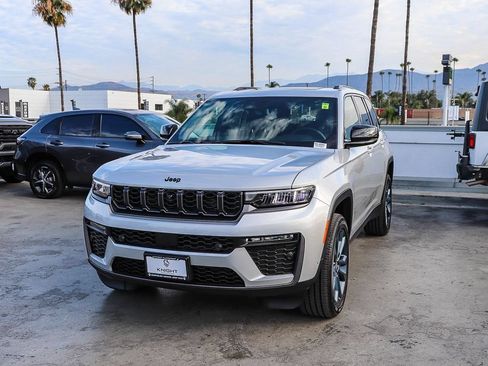 New 2026 Jeep Grand Cherokee Limited AWD/4WD image 4