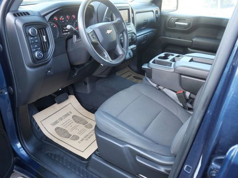 Used 2020 Chevrolet Silverado 1500 Custom w/ Custom Value Package image 9