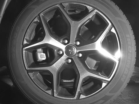 Used 2025 Jeep Compass Limited image 12