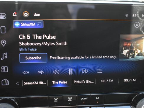 Used 2024 Chevrolet Colorado Trail Boss image 25