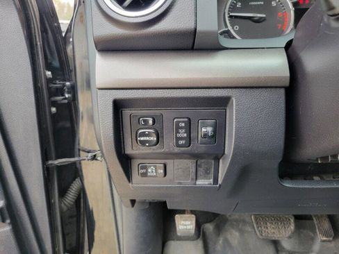 Used 2016 Toyota Tundra SR5 image 21