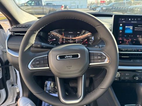 New 2026 Jeep Compass Latitude image 21