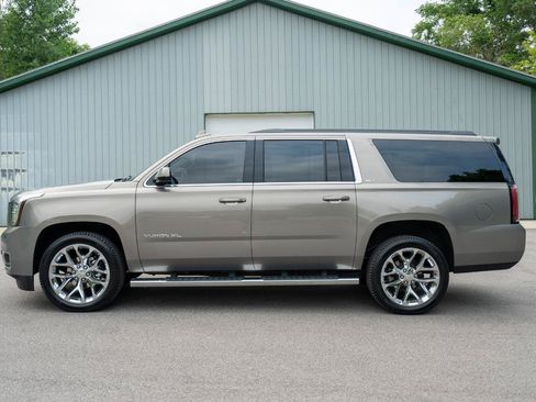 Used 2019 GMC Yukon XL SLT AWD/4WD image 6